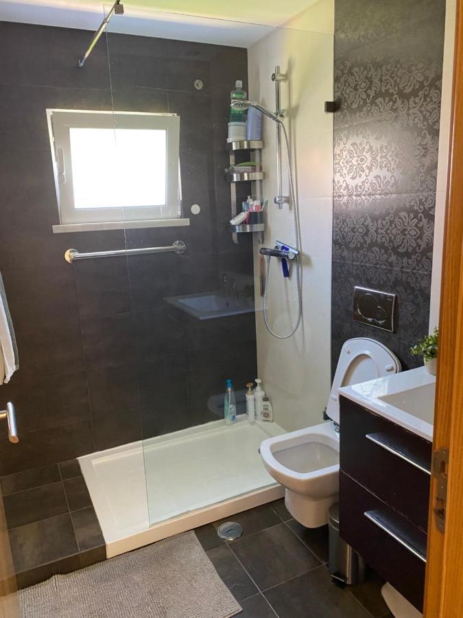 Zion Guest House Almada Esterno foto