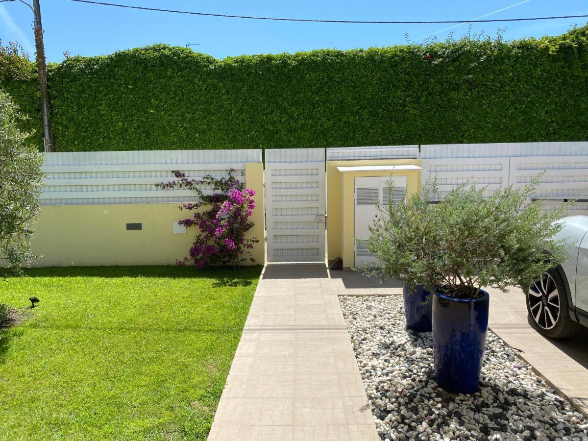 Zion Guest House Almada Esterno foto