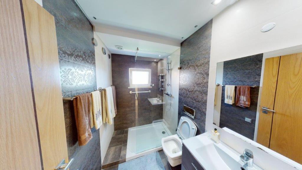 Zion Guest House Almada Esterno foto