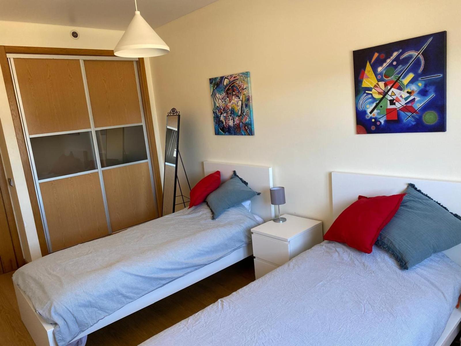 Zion Guest House Almada Esterno foto